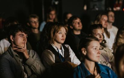 Buďte v obraze! Sledujte naše sociální sítě Buďte v obraze! Sledujte naše sociální sítě