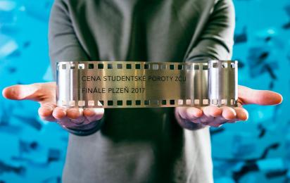 Hledáme členy studentských porot. Hledáme členy studentských porot.