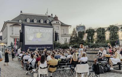 Plzeňské filmové večery 2025 přinesou letní kino do galerie, stodoly, kaváren i pivovarů Plzeňské filmové večery 2025 přinesou letní kino do galerie, stodoly, kaváren i pivovarů
