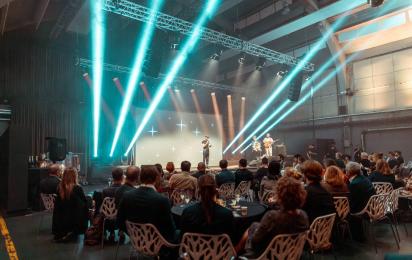 Seznamte se s mezinárodními porotami Seznamte se s mezinárodními porotami