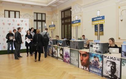 Za chvíli začínáme Za chvíli začínáme