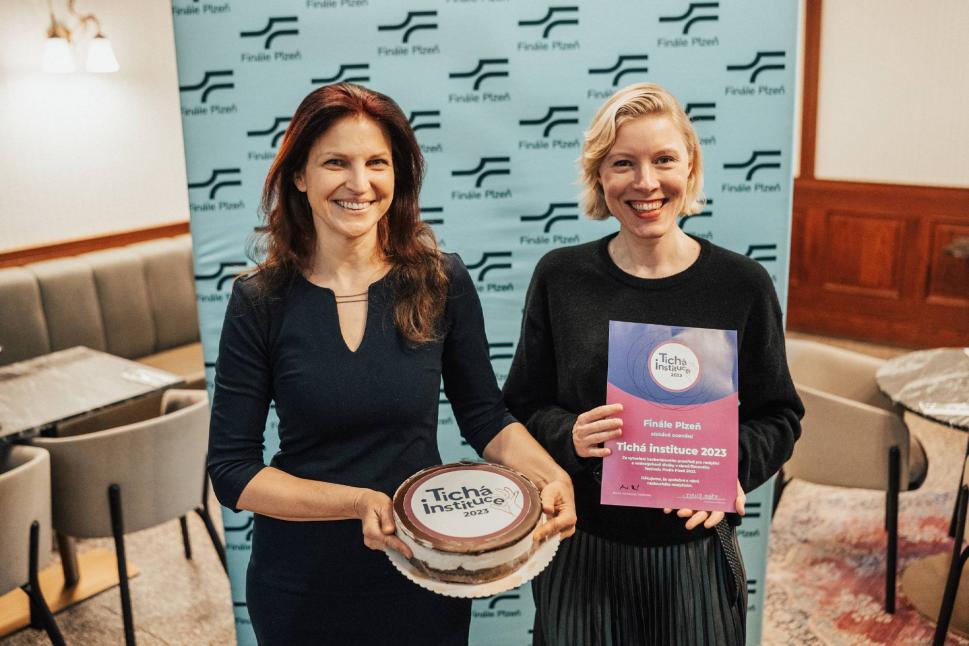 Získali jsme ocenění Tichá instituce 2023 za sekci Finále pro neslyšící! Získali jsme ocenění Tichá instituce 2023 za sekci Finále pro neslyšící!